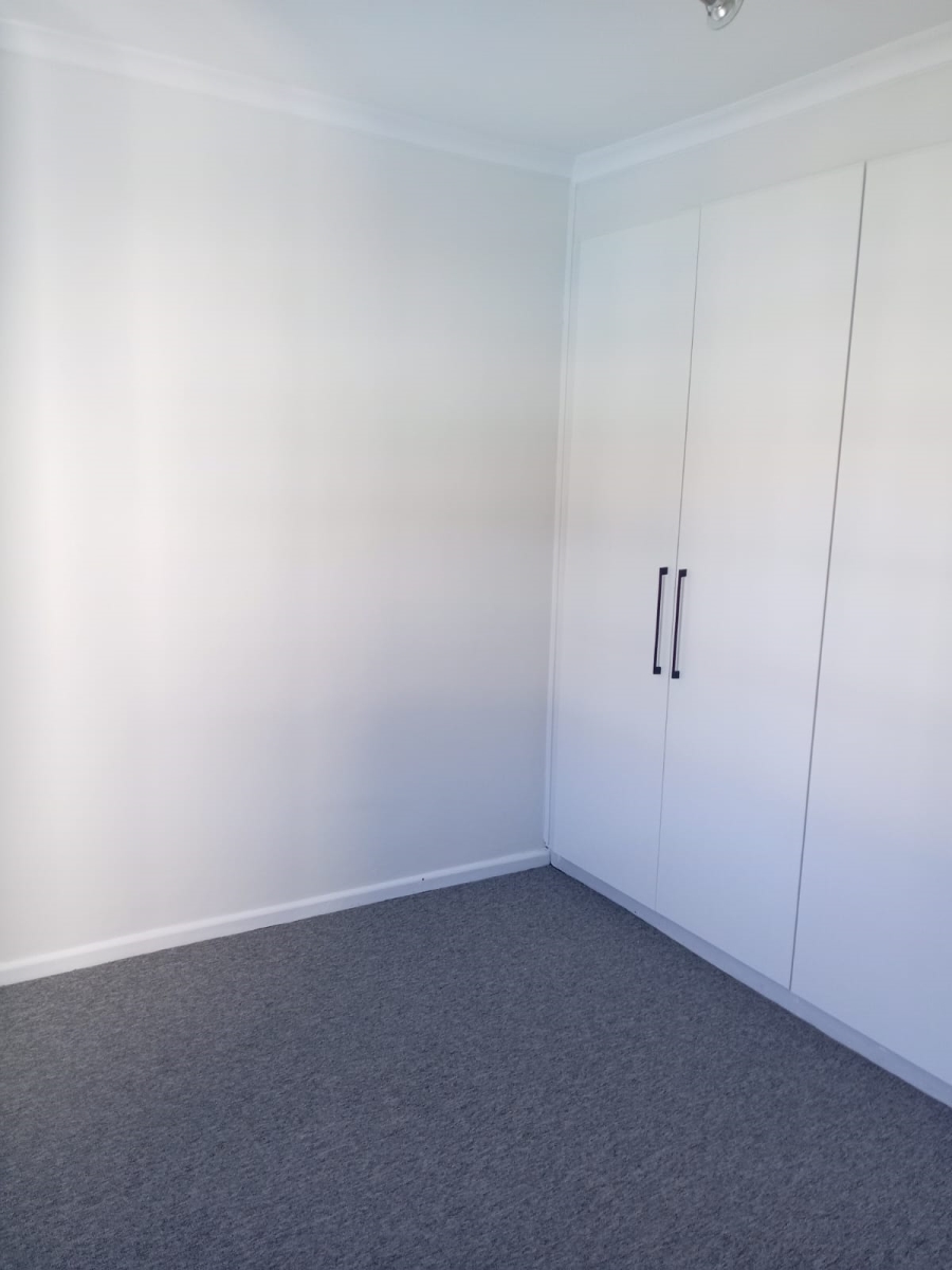 To Let 2 Bedroom Property for Rent in Dobson Western Cape